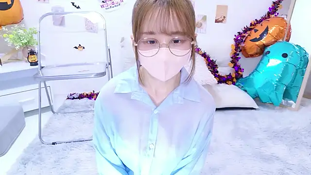 Snapshot of chihiro_ri chatting on 10-28-25, 01:32 chihiro ri online show from 10-28-25, 01:32