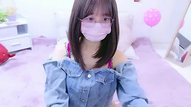 Snapshot of chihiro_ri chatting on 05-08-26, 09:35 chihiro ri online show from 05-08-26, 09:35