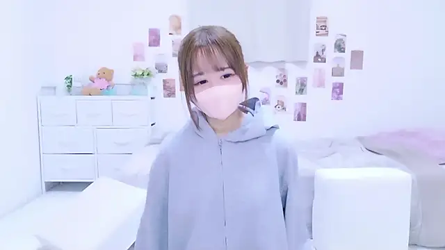 Snapshot of chihiro_ri chatting on 10-07-25, 10:27 chihiro ri online show from 10-07-25, 10:27