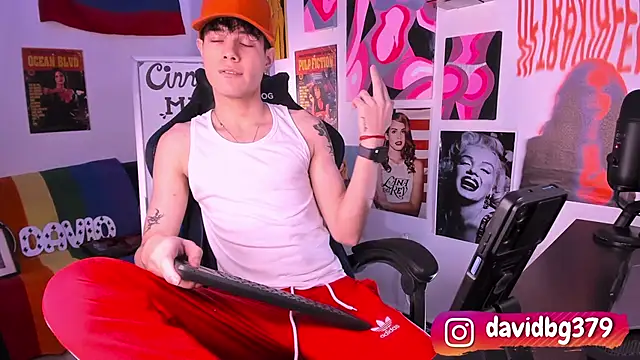 Snapshot of cinnamon_boyxxx chatting on 02-18-25, 12:37 cinnamon boyxxx online show from 02-18-25, 12:37