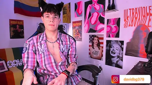 Snapshot of cinnamon_boyxxx chatting on 02-06-25, 01:49 cinnamon boyxxx online show from 02-06-25, 01:49