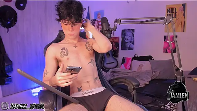 Snapshot of cinnamon_boyxxx chatting on 11-15-25, 02:48 cinnamon boyxxx online show from 11-15-25, 02:48