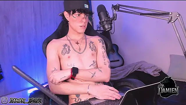 Snapshot of cinnamon_boyxxx chatting on 09-28-25, 02:07 cinnamon boyxxx online show from 09-28-25, 02:07