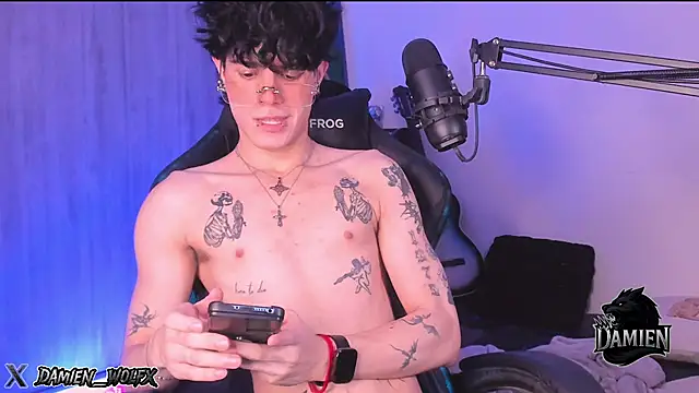 Snapshot of cinnamon_boyxxx chatting on 09-25-25, 01:55 cinnamon boyxxx online show from 09-25-25, 01:55