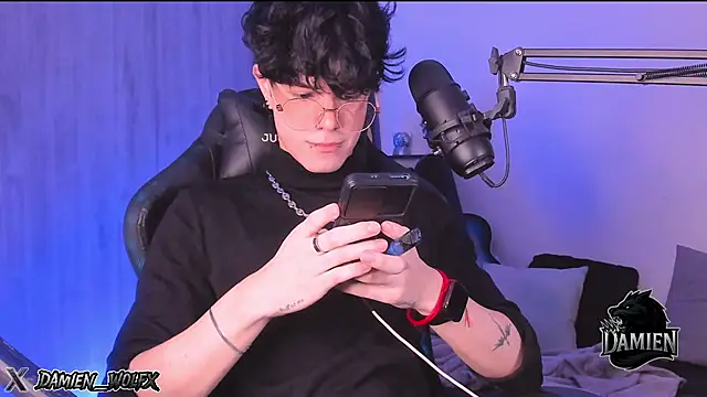 Snapshot of cinnamon_boyxxx chatting on 09-19-25, 02:26 cinnamon boyxxx online show from 09-19-25, 02:26