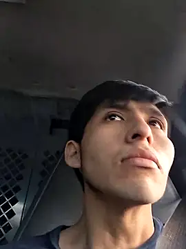 Snapshot of Jonathan100pre chatting on 04-04-26, 10:16 Jonathan100pre online show from 04-04-26, 10:16