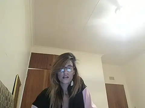karmicQueen669 online show from 04-29-26, 12:04