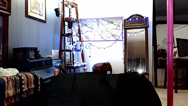 Genevieve143 online show from 11-08-25, 10:19