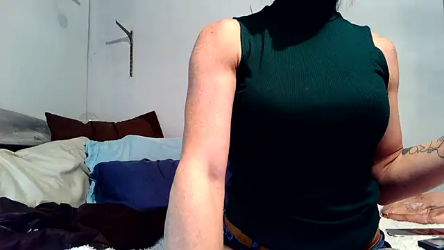 Genevieve143 online show from 11-27-25, 05:30