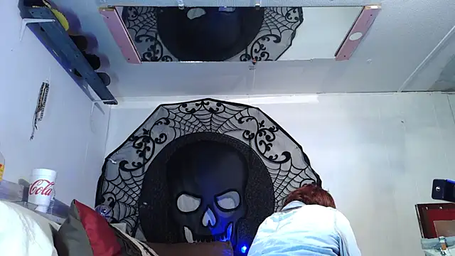 Genevieve143 online show from 10-29-25, 08:57