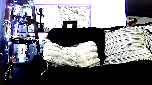 Genevieve143 online show from 05-22-26, 02:20