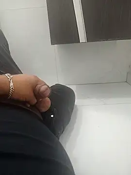 Frutales1402 online show from 03-04-26, 02:52