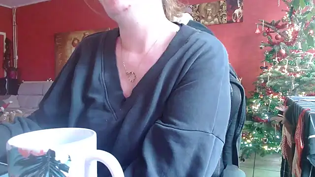 cruellaculdenfer67 online show from 12-04-25, 02:16