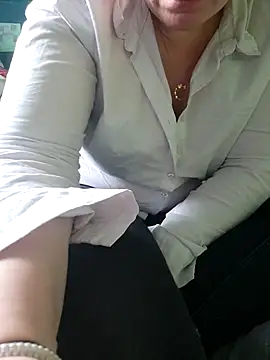 cruellaculdenfer67 online show from 02-13-26, 08:25