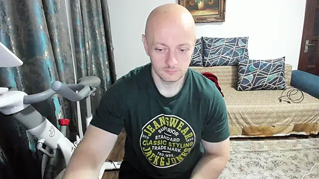 xxxWildxThoughtsxxx online show from 10-06-25, 09:48