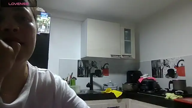 saramartinez1000 online show from 04-14-26, 04:28