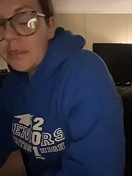 velvetta  online show from 11-17-25, 06:06