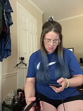 velvetta  online show from 10-29-25, 05:23