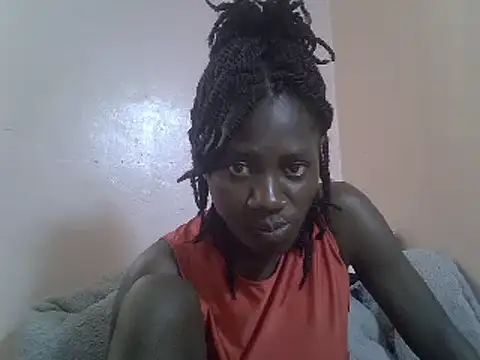 Snapshot of Petite_rider chatting on 03-21-25, 11:12 Petite rider online show from 03-21-25, 11:12