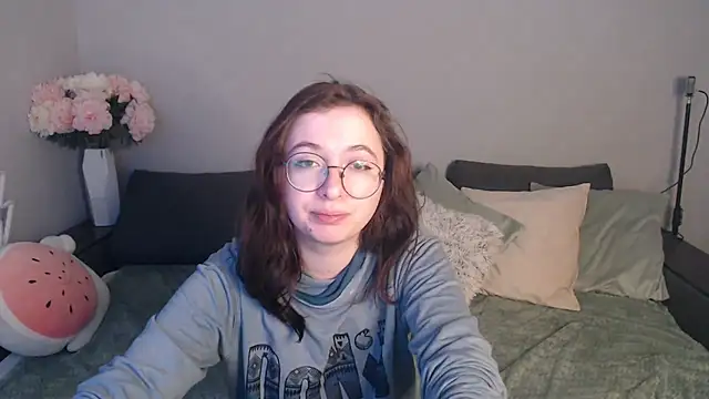 Snapshot of Mini_Diva chatting on 03-16-25, 09:05 Mini Diva online show from 03-16-25, 09:05