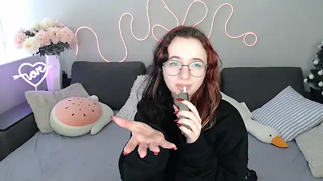 Mini Diva online show from 02-24-26, 09:10