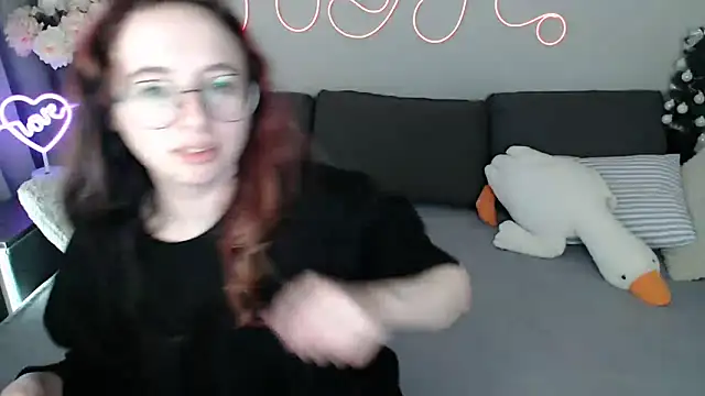 Mini Diva online show from 03-28-26, 09:10