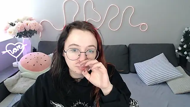 Mini Diva online show from 01-17-26, 09:13