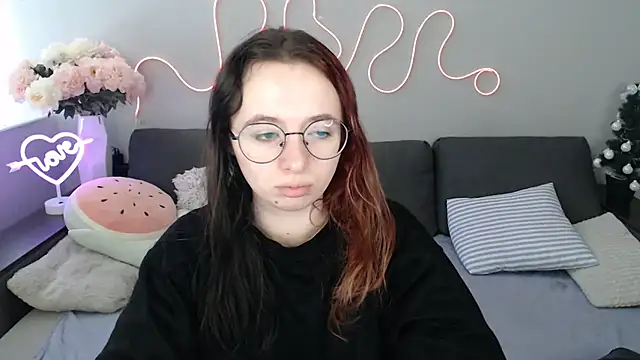 Mini Diva online show from 01-18-26, 09:13