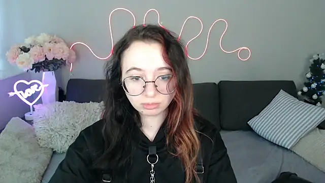 Mini Diva online show from 01-07-26, 09:14