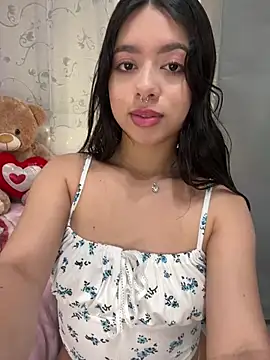 AliceJovovich online show from 01-20-25, 10:40