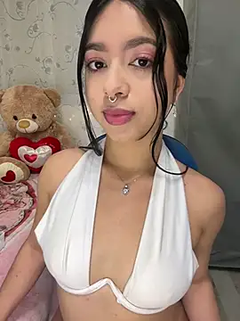 AliceJovovich online show from 01-23-25, 10:54