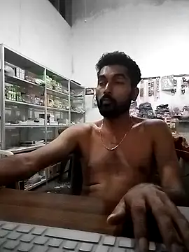 Snapshot of Heman100492 chatting on 02-18-25, 04:47 Heman100492 online show from 02-18-25, 04:47