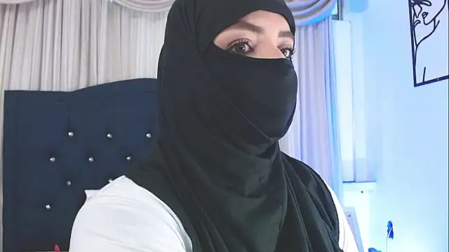 Snapshot of Uzra_hayed chatting on 02-25-25, 07:38 Uzra hayed online show from 02-25-25, 07:38