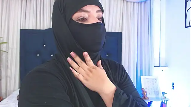 Snapshot of Uzra_hayed chatting on 02-28-25, 10:28 Uzra hayed online show from 02-28-25, 10:28