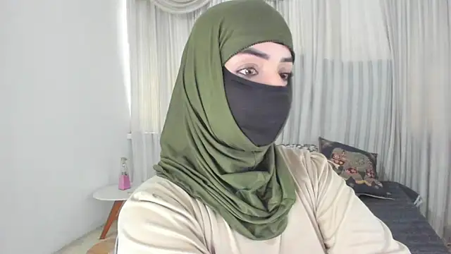 Snapshot of Uzra_hayed chatting on 05-11-26, 04:04 Uzra hayed online show from 05-11-26, 04:04