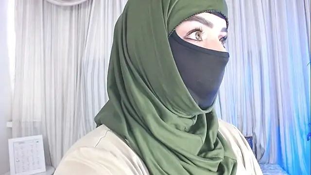Snapshot of Uzra_hayed chatting on 10-06-25, 07:58 Uzra hayed online show from 10-06-25, 07:58