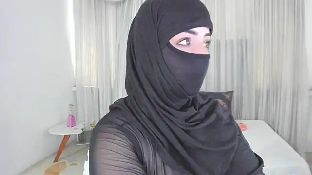 Snapshot of Uzra_hayed chatting on 05-07-26, 02:20 Uzra hayed online show from 05-07-26, 02:20