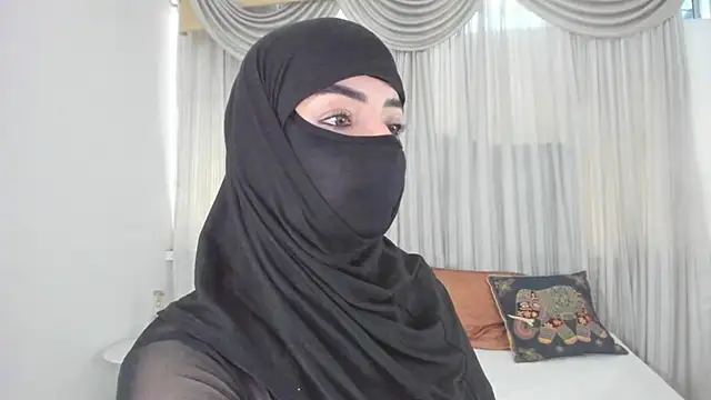 Snapshot of Uzra_hayed chatting on 05-06-26, 02:10 Uzra hayed online show from 05-06-26, 02:10