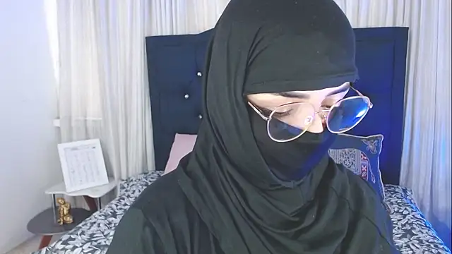 Uzra hayed online show from 11-12-25, 07:51