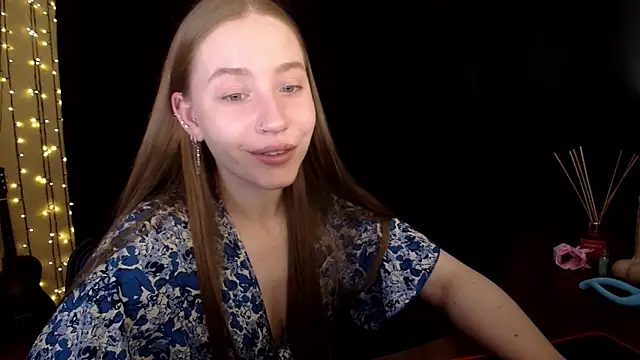 Snapshot of SindiWatsoon chatting on 06-04-26, 12:21 SindiWatsoon online show from 06-04-26, 12:21