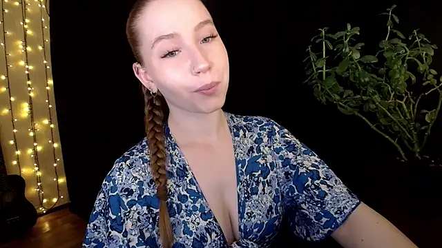 SindiWatsoon online show from 10-17-25, 01:35