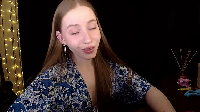 Snapshot of SindiWatsoon chatting on 05-26-26, 05:22 SindiWatsoon online show from 05-26-26, 05:22