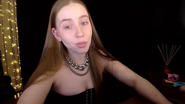 Snapshot of SindiWatsoon chatting on 06-01-26, 10:59 SindiWatsoon online show from 06-01-26, 10:59