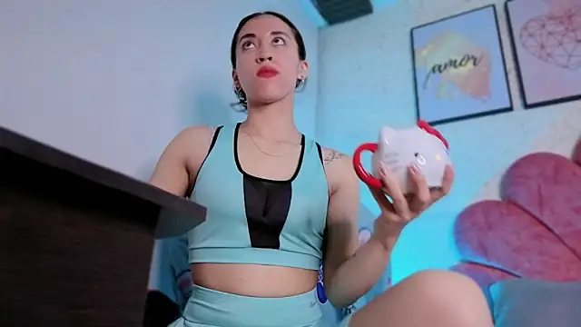 luly pink online show from 06-17-26, 04:01