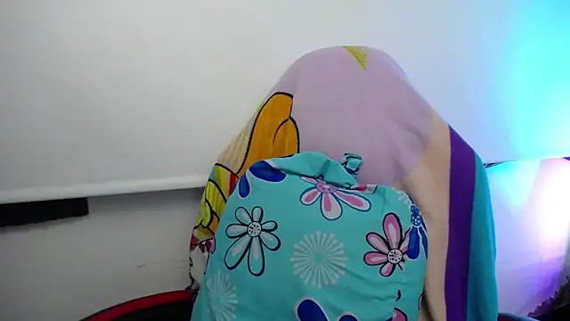 luly pink online show from 12-03-25, 03:40