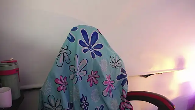 luly pink online show from 01-10-26, 04:08