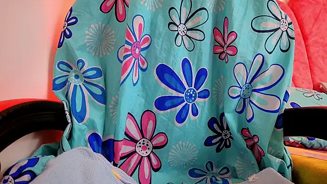luly pink online show from 06-30-26, 04:45