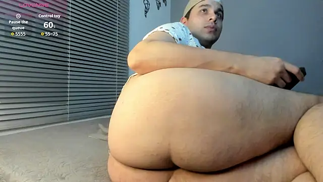 Latin boy surprisee online show from 11-08-25, 12:58