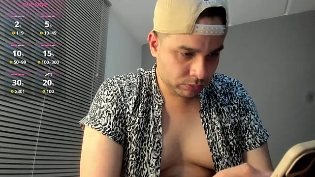 Latin boy surprisee online show from 02-03-26, 12:43