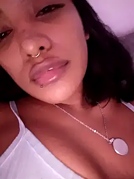 VictoireFeller online show from 10-26-25, 04:02